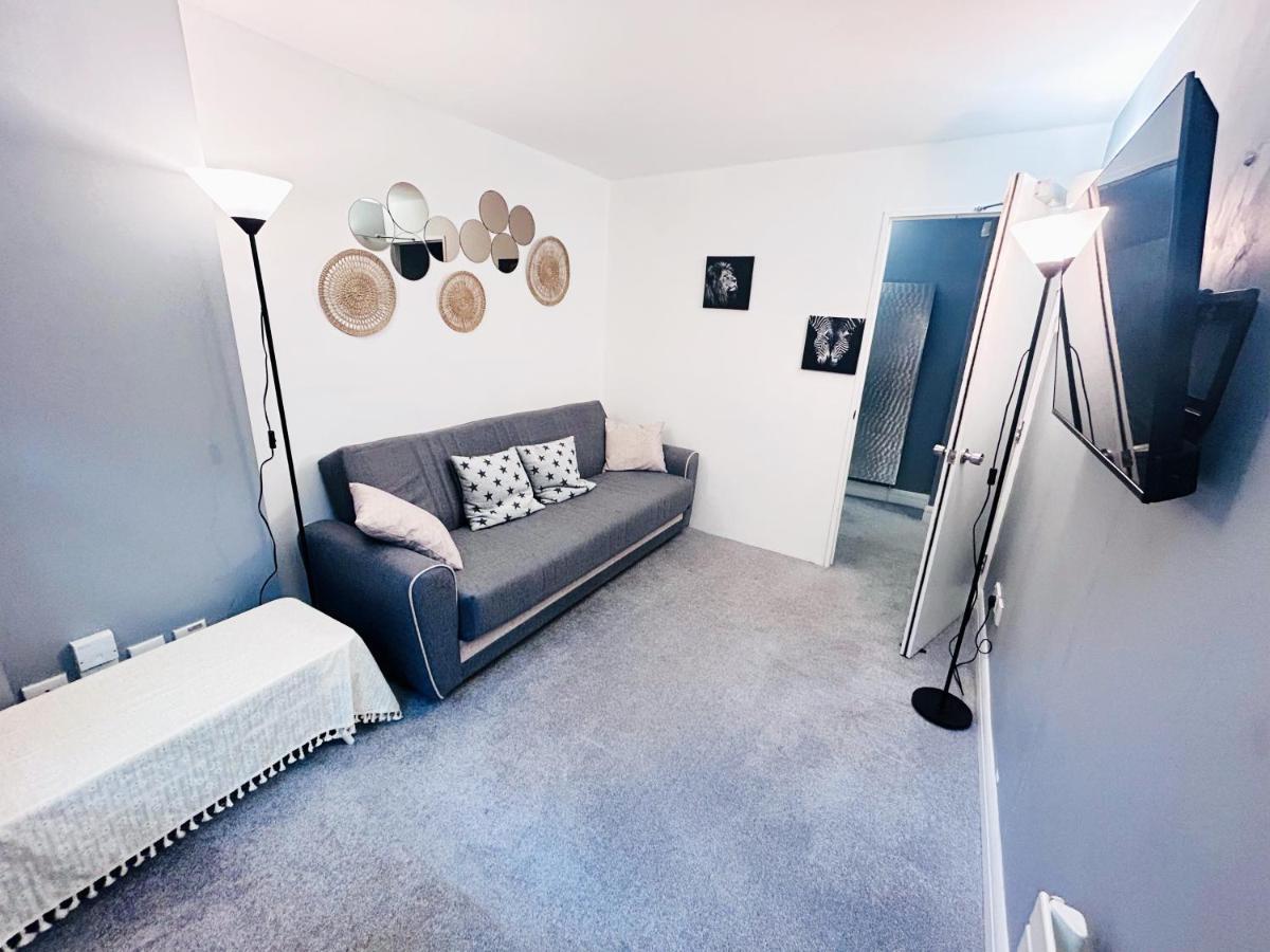 Amazing Flat Near South Kensington - 2 To 3 Bedrooms Londra Esterno foto